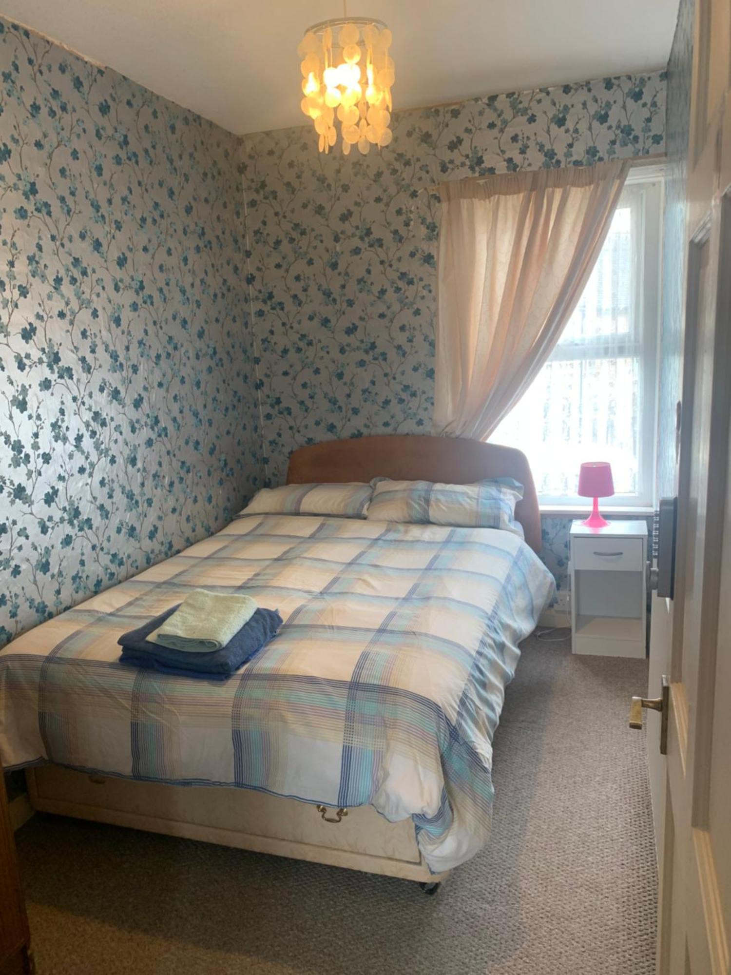 Room Only Guest Accommodation, Guest House Self Catering Bangor  Buitenkant foto