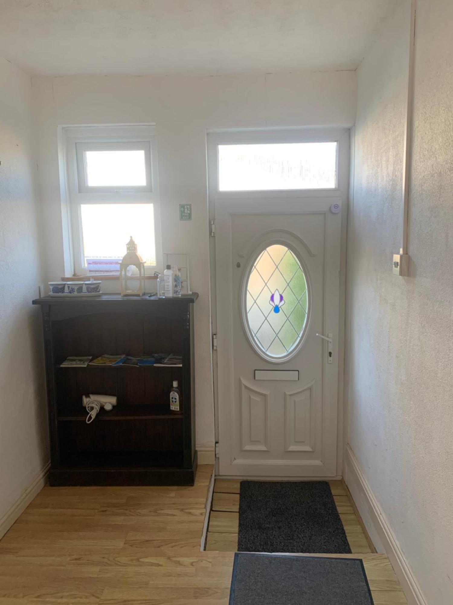 Room Only Guest Accommodation, Guest House Self Catering Bangor  Buitenkant foto