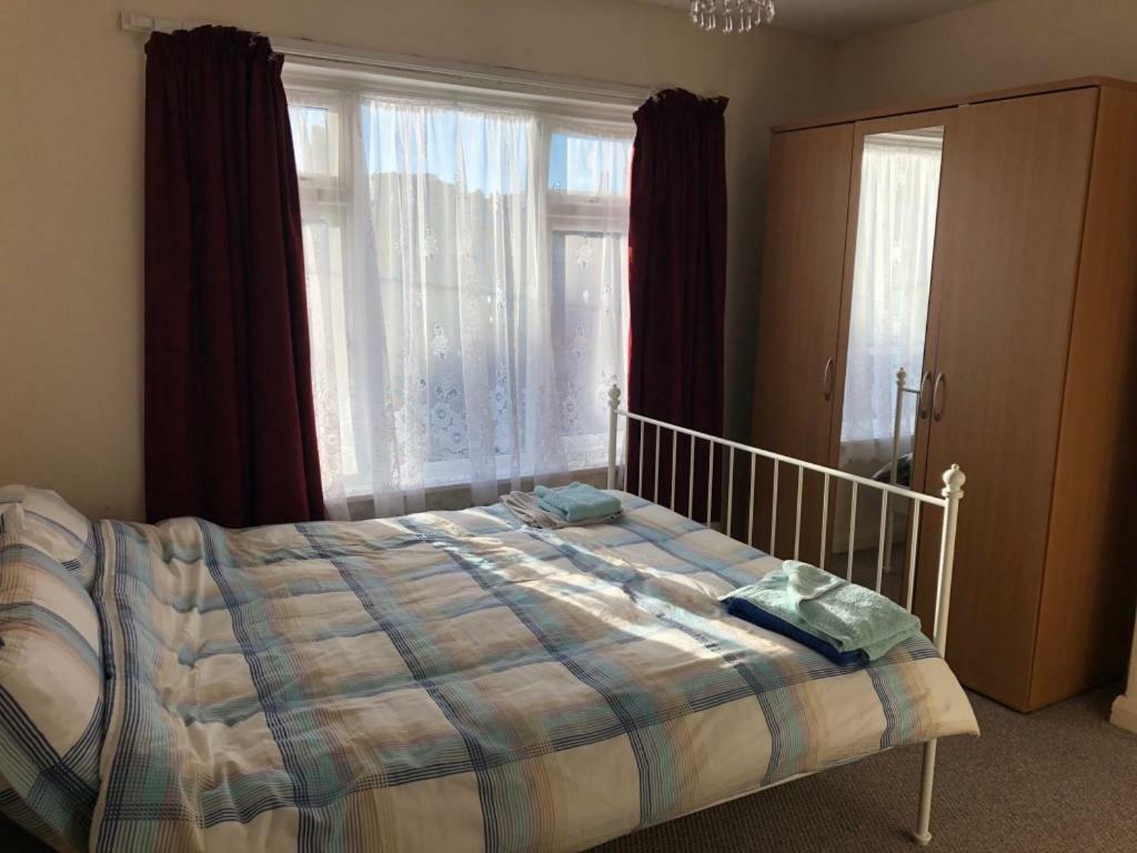 Room Only Guest Accommodation, Guest House Self Catering Bangor  Buitenkant foto